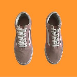 Vans women’s shoe size 7.5